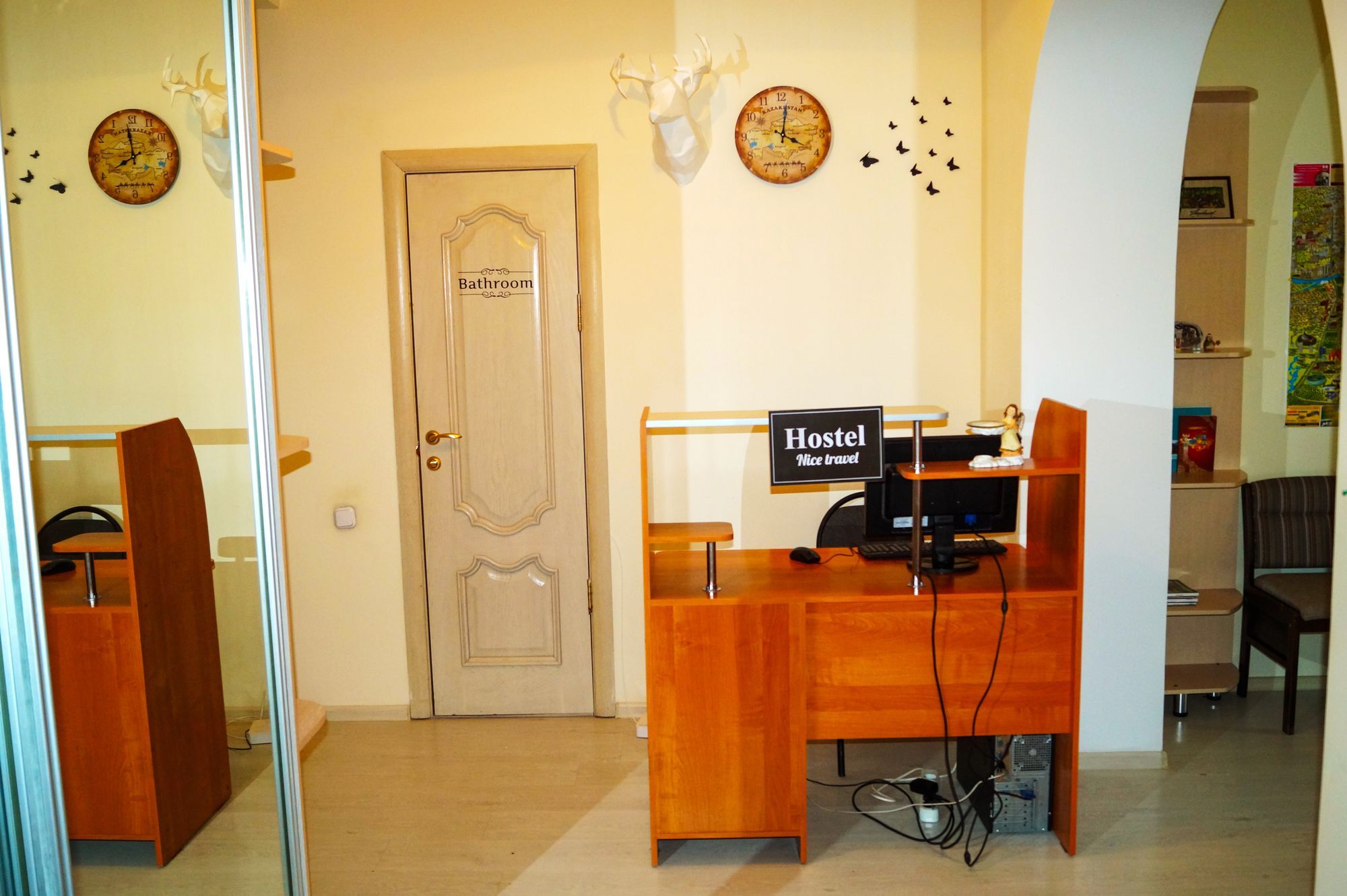 Hostel Nice Travel Astana Bagian luar foto