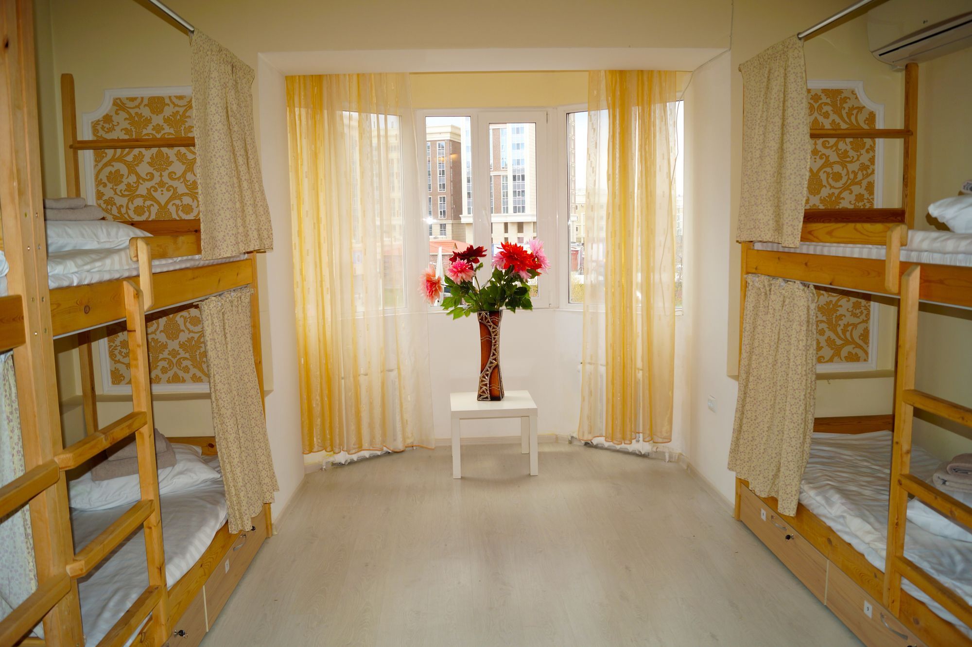 Hostel Nice Travel Astana Bagian luar foto